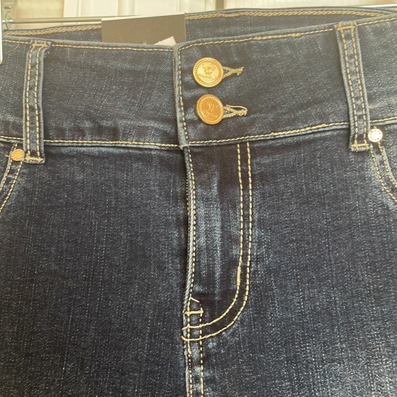 NWT dark wash jean with leopard side stripe - Picture 2 of 4